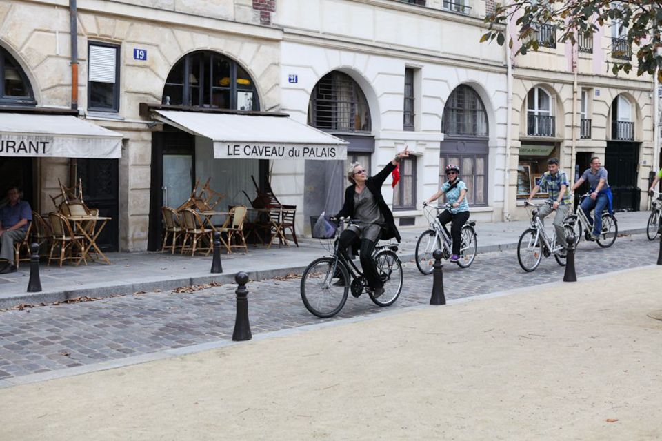 1 paris bike tour paris along the seine Paris Bike Tour : Paris Along the Seine