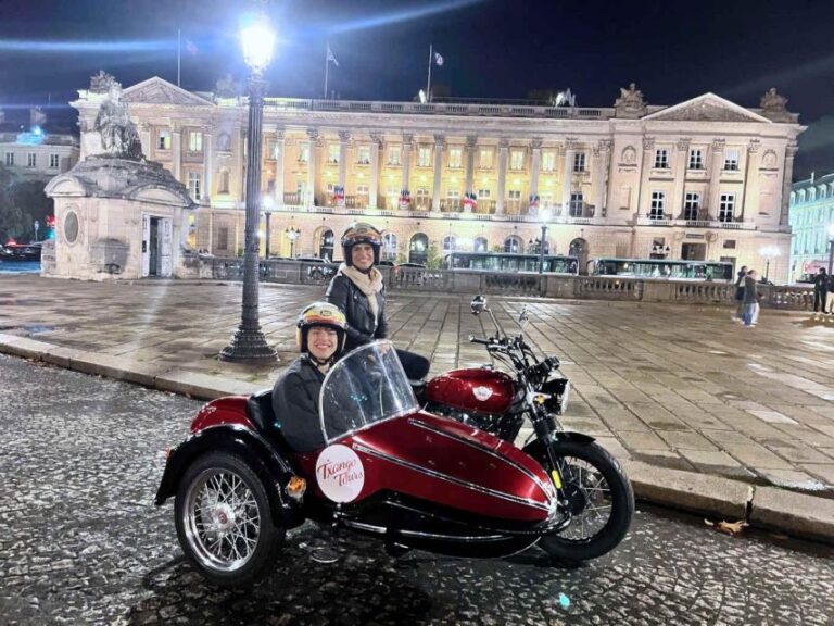 Paris by Night Sidecar Tour