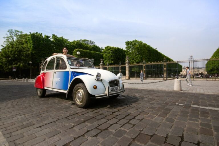 Paris: Classic Sites Tour by Vintage Citroen 2CV