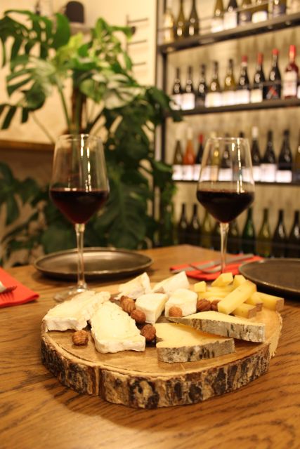 Paris : French Wine and Cheese Pairing