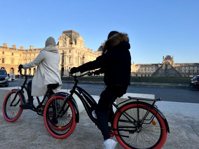 Paris: Guided City Highlights Bike Tour