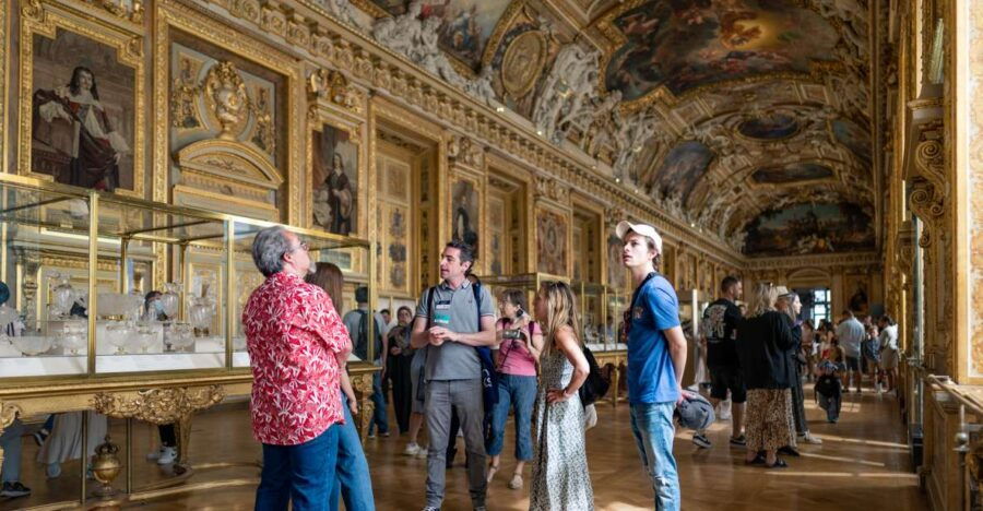 Paris: Guided Tour of the Must-Sees of the Louvre Museum