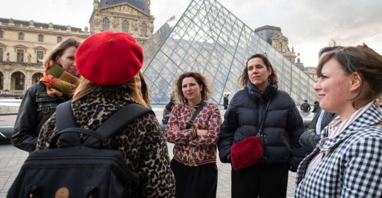 Paris : Late Night Louvre Tiny Group Tour