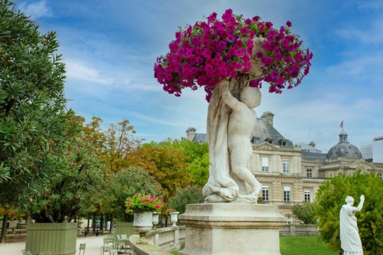 Paris Like a Local: Full-Day Custom Tour With Private Guide