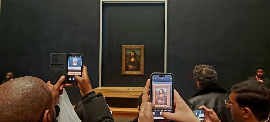 Paris: Louvre Museum Guided Tour of Famous Masterpieces