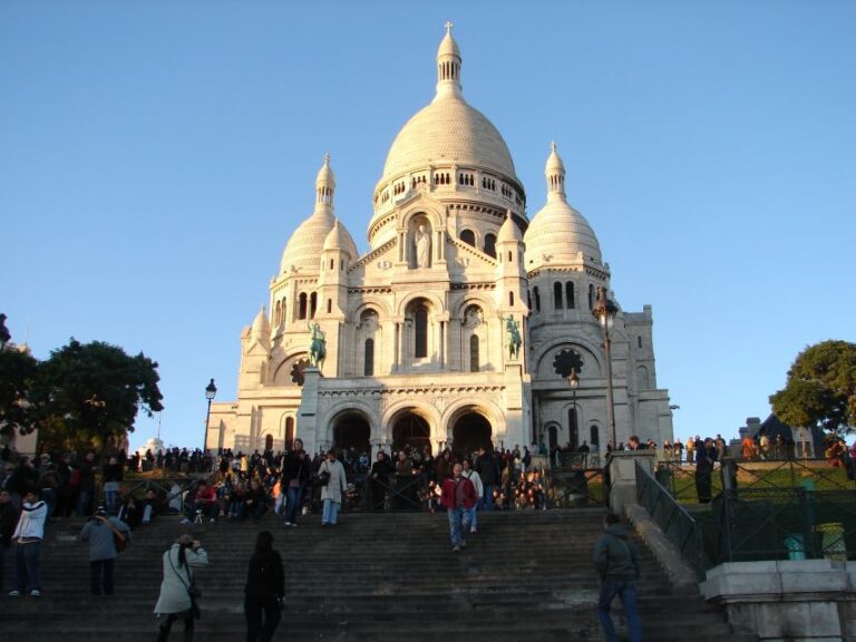 Paris: Montmartre Private Walking Tour