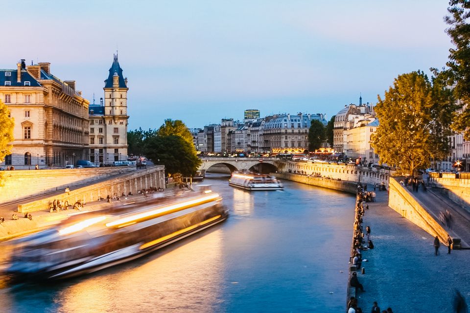 1 paris night river cruise on the seine with waffle tasting 2 Paris: Night River Cruise On The Seine With Waffle Tasting