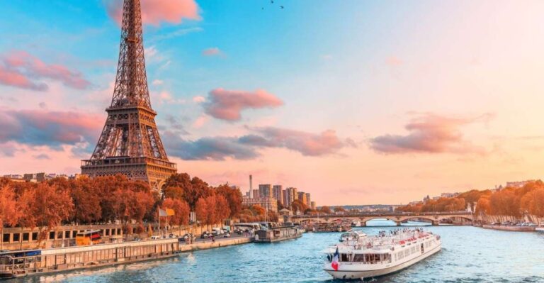 Paris: Private Guided Tour and Transfer to Airport