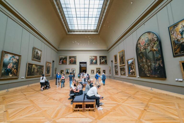 Paris: Skip-the-Line Louvre Museum Masterpieces Guided Tour