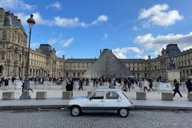 Paris Vintage Private Night Tour in a 1980 Renault 5