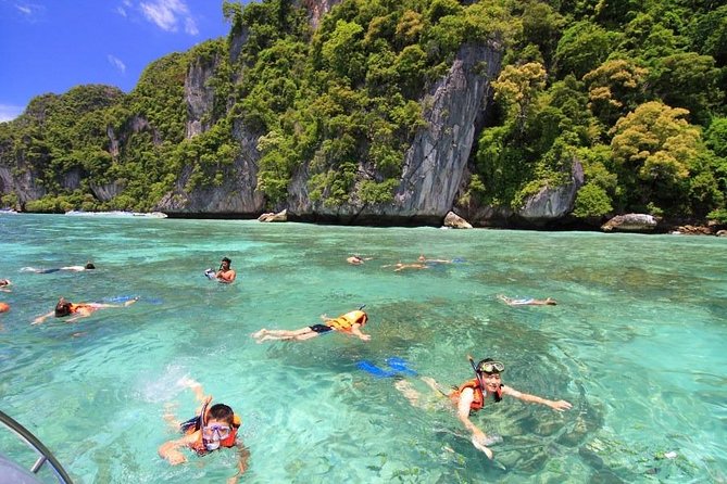 Phi Phi Island by Big Boat Tour With Lunch