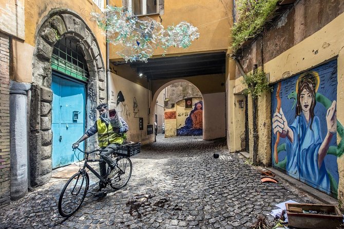 Photo Tour: Craft Shops and Hidden Corners Around Campo De Fiori