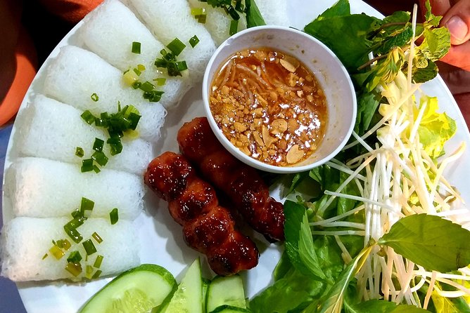 1 phu quoc street food tour by night Phu Quoc Street Food Tour By Night
