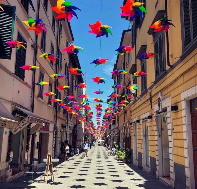 1 pietrasanta sightseen tour with private photographer Pietrasanta: SIGHTSEEN TOUR WITH PRIVATE PHOTOGRAPHER