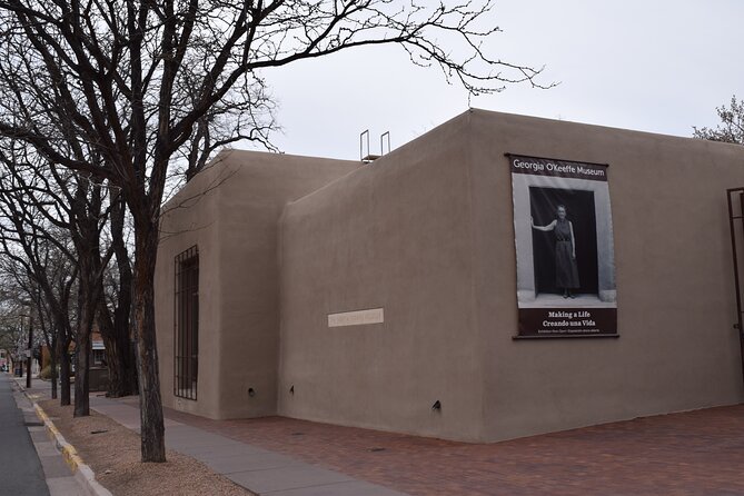 Plaza Sip, Savor, & History Walking Tour in Santa Fe