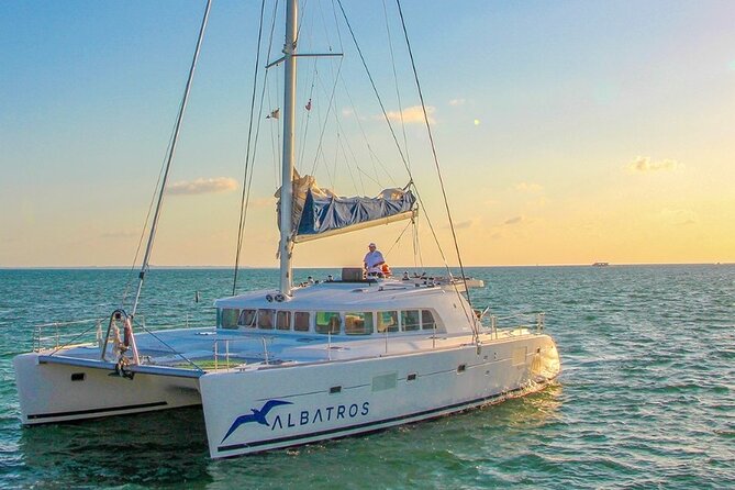 Plus Full Day Catamaran Tour to Isla Mujeres All Inclusive