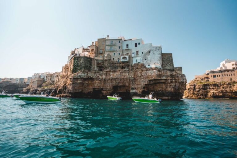 Polignano a Mare: Private Speedboat Cave Trip With Aperitif