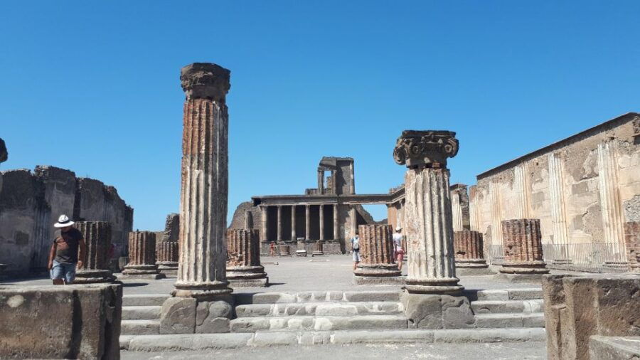 1 pompeii a step into the past Pompeii... a Step Into the Past