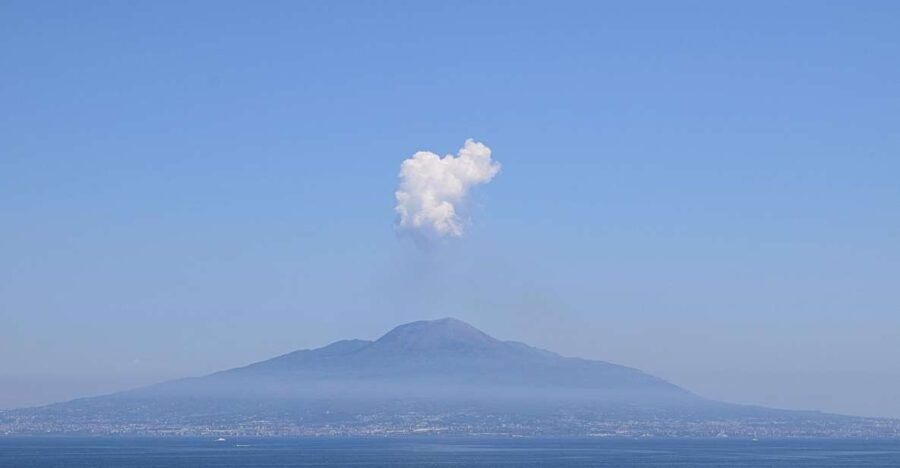 Pompeii and Mt Vesuvius: Full-Day Private Tour