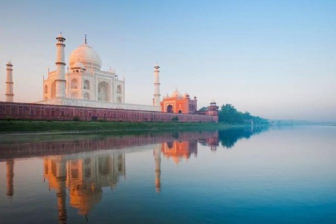 Private 02- Day Tajmahal Sunrise Tour By Flight From Mumbai