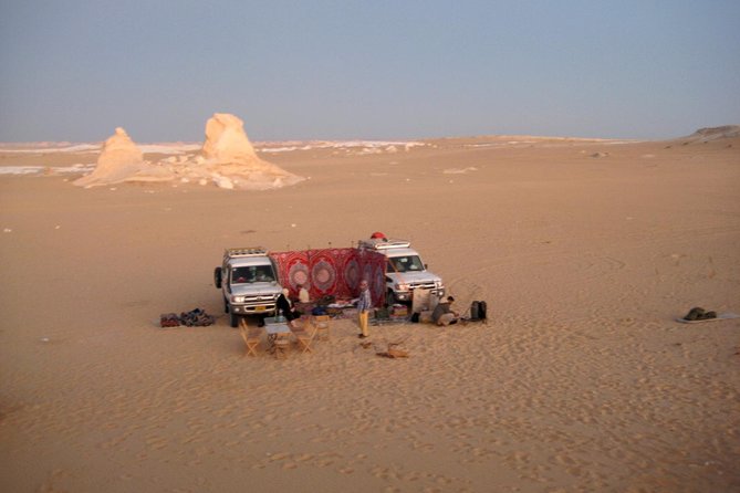 Private 2-Day White Desert and Bahariya Oasis Trip From Cairo