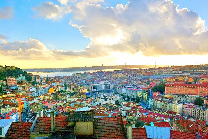 Private 8-Hour Tour in Lisbon via Private Car With Chauffeur