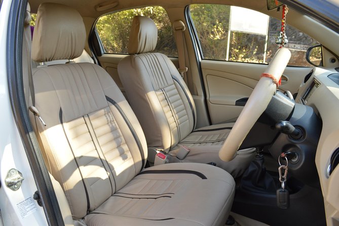 Private A/c Transfer Mount Abu To Udaipur ( 4 Seat A/c Sedan)