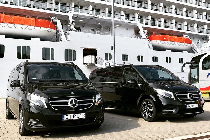 Private Airport Transfer: From Gdansk Airport to Gdynia (PAX 7)