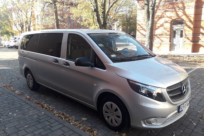 Private Airport Transfer Poznań – Warszawa MINIVAN Vito or Similar