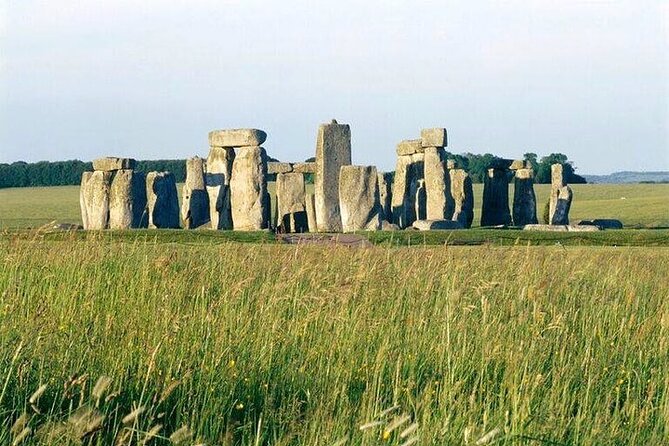 Private Archaeologist Led Stonehenge Half Day Tour From London