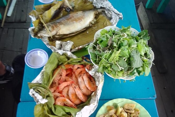 Private Bar On Lantern Boat in Thu Bon River