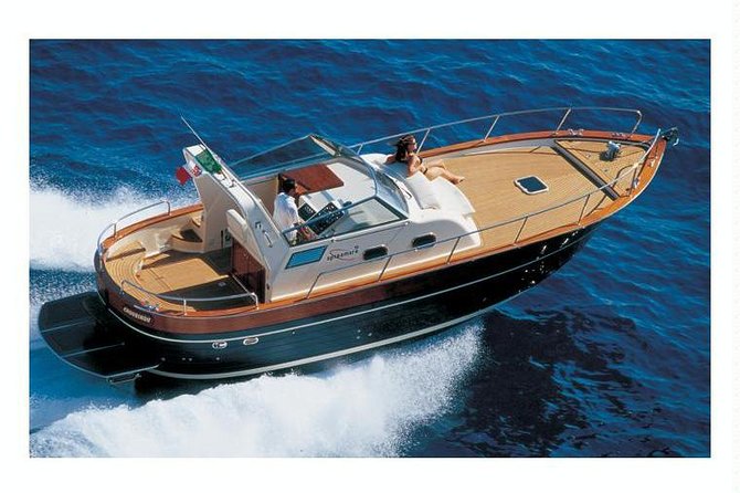 Private Boat Tour to Capri From Sorrento on 38 Feet Apreamare