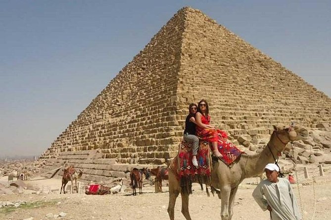 Private Cairo Layover Tour to Giza Pyramids and Sphinx With Lunch