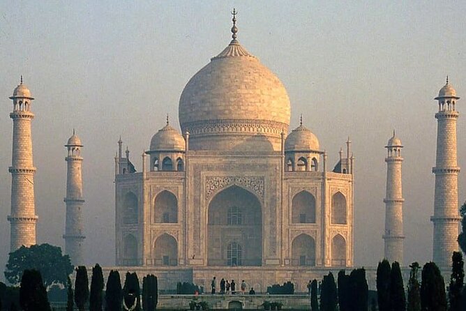 Private Car Tour of Taj Mahal and Agra Fort From Delhi