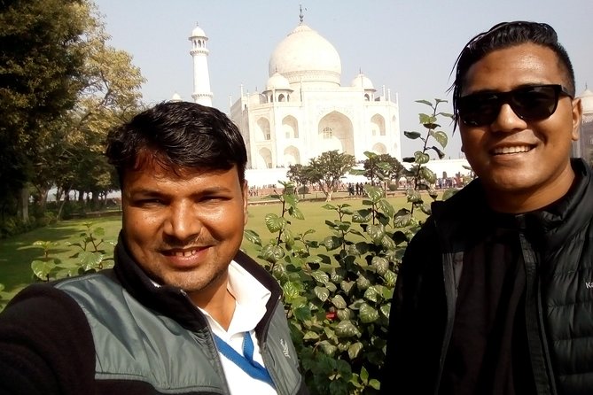 Private Day Tour of Taj Mahal and Agra Fort by Fastattrain