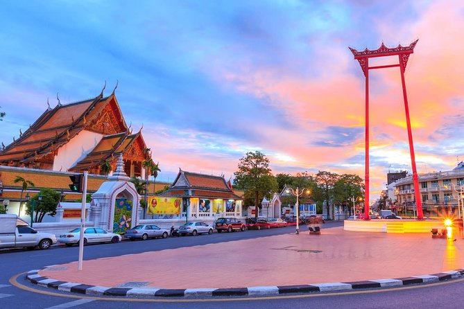 Private Evening City Tour at Bangkok by Tuk-Tuk (SHA Plus)