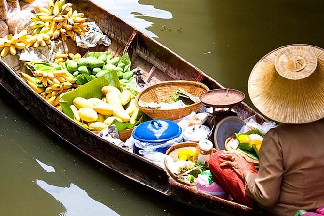Private Full Day Floating Market and Bridge on the River Kwai Tour Bangkok