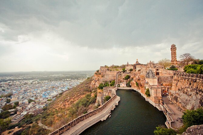 Private Full-Day Trip to Chittorgarh Fort From Udaipur With Optional Guide