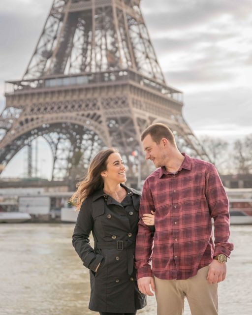 Private Guided Professional Photoshoot by the Eiffel Tower
