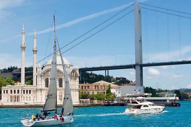 Private Guided Spice Market and Bosphorus Tour