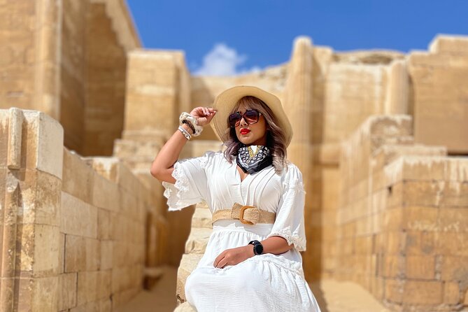 Private Guided Tour in Pyramids of Giza With Photographer