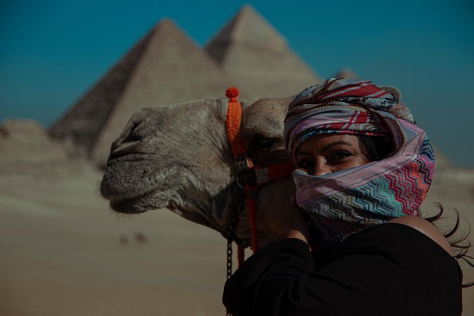 Private Half-Day Tour: Giza Pyramids and Sphinx by Camel