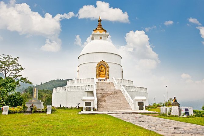 Private Hiking Tour to Peace Stupa in Pokhara