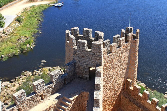 Private Knights Templar Full-Day Tour to Tomar, Almourol Castle and Constância
