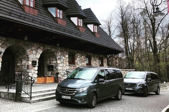 Private Krakow to or From Airport Transfer