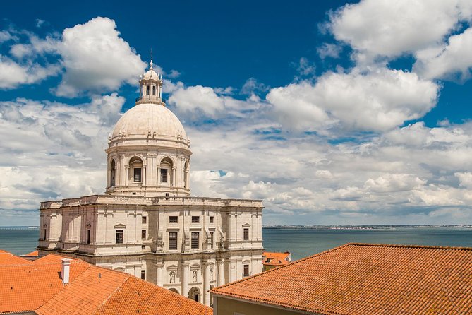 Private Lisbon Photography Walking Tour With a Professional Photographer