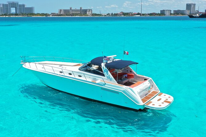 Private Luxury Yacht 55FT Rental in Cancun