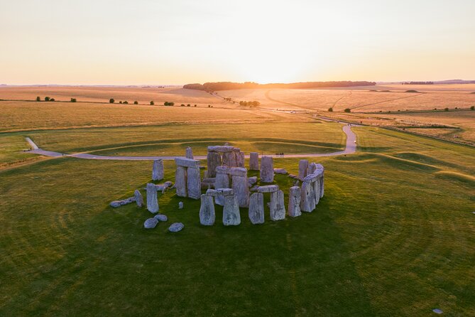 Private Morning Tour to Stonehenge From Bath With Pickup