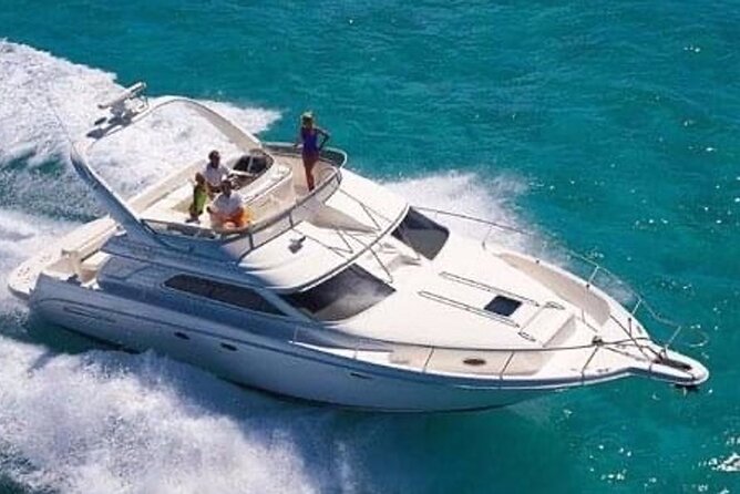 Private SeaRay 47ft Yacht Rental Cancun 23P6