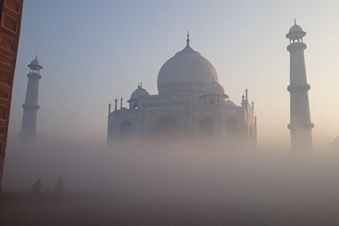 Private Sunrise Taj Mahal & Agra Tour From Delhi by Car